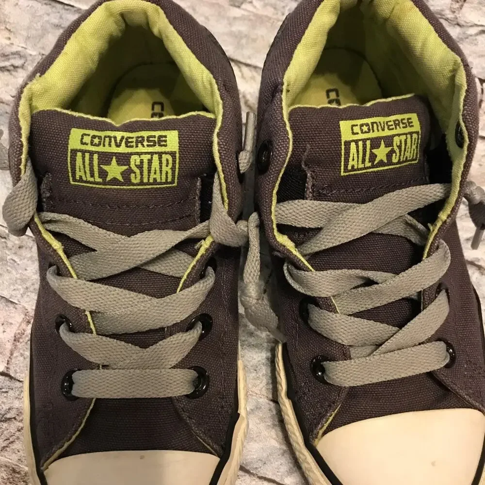 Size 1 Converse All Star